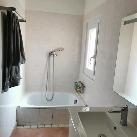 Logement Climatise En Plein Centre D'ajaccio, A 3mn De La Plage, Proche De Toutes Commodites Apartmán *