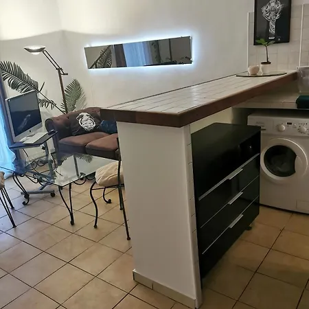Logement Climatise En Plein Centre D'ajaccio, A 3mn De La Plage, Proche De Toutes Commodites Apartmán