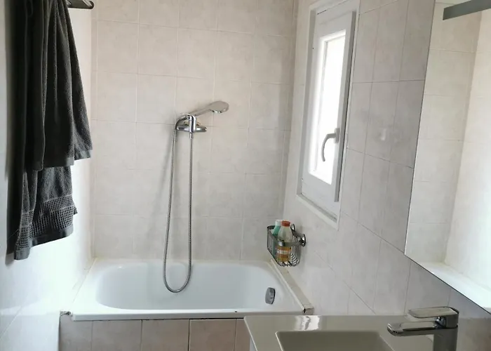 Logement Climatise En Plein Centre D'ajaccio, A 3mn De La Plage, Proche De Toutes Commodites Apartmán *