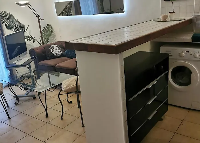 Logement Climatise En Plein Centre D'ajaccio, A 3mn De La Plage, Proche De Toutes Commodites Appartement